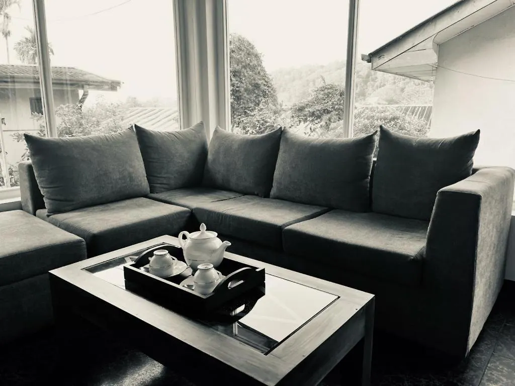 The Lake Round Guest House Kandy Sri Lanka